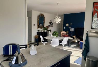 Plomodiern - Mme Gouya - cuisine sur salon