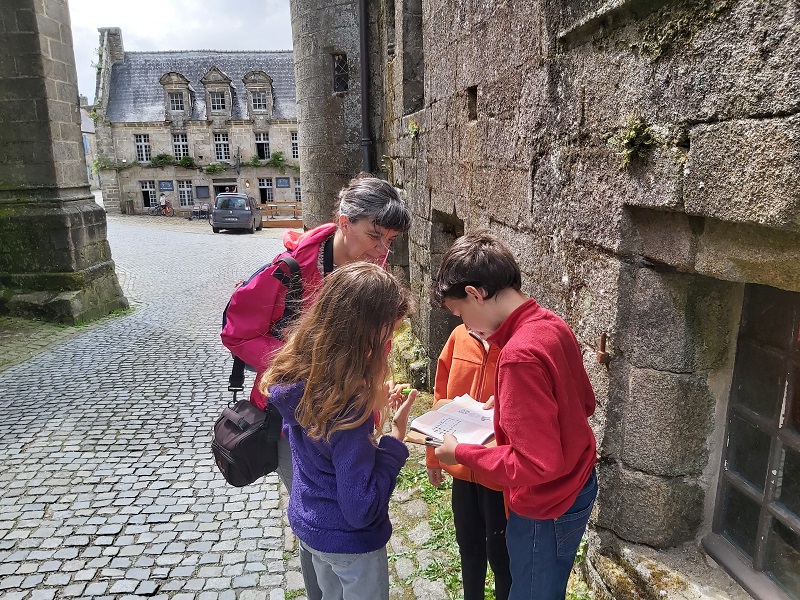 1 - JEU DE PISTE A LOCRONAN  -redi