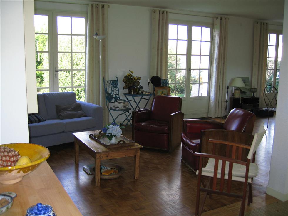 14 salon vu depuis la cuisine