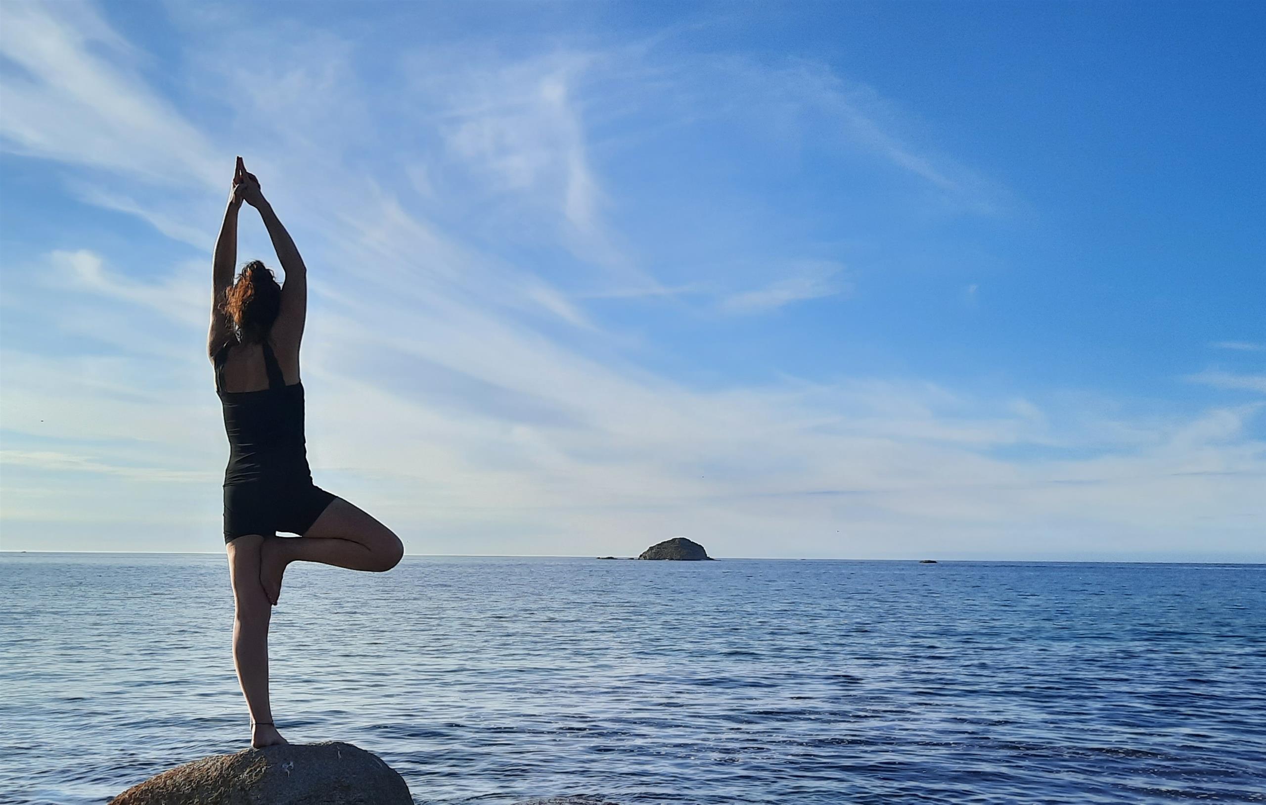 Ocean Yoga -Vriksasana