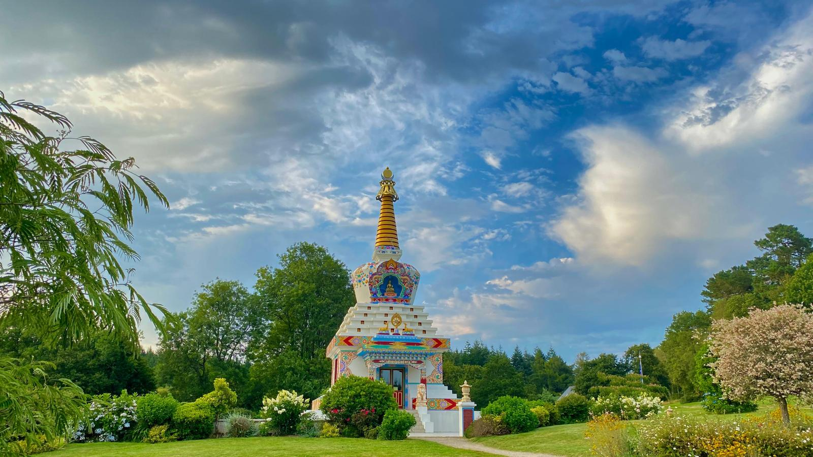 2025_PCU_PLOURAY_CENTRE_BOUDDHIQUE_Stupa©Drukpa_ Plouray