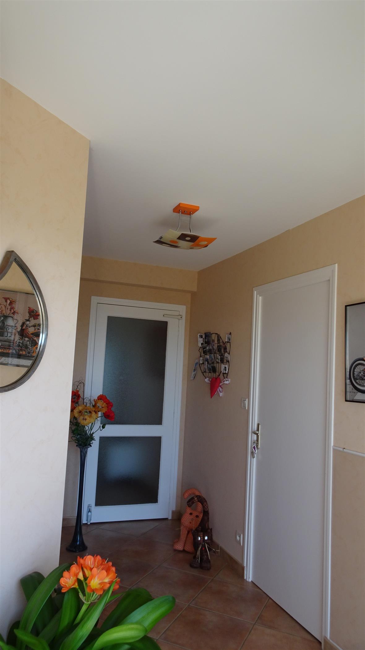 4 l'entrée de l'appartement