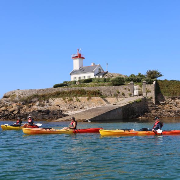 Kayaks devant l'Ile Wrac'h