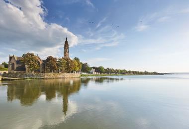 A la découverte du patrimoine de Le faou_Eglise Saint Sauveur vue du Faou_crédit Alexandre Lamoureux_validité 2030