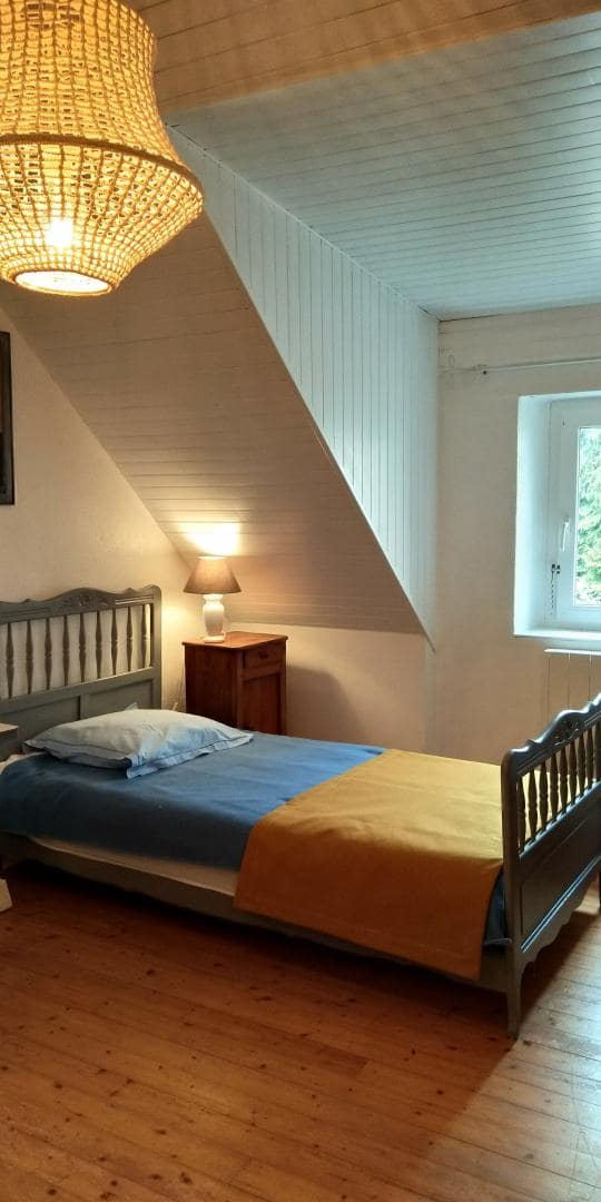 LE GALL M-C_Bleue ou La Maison d'Angèle_GUISSENY