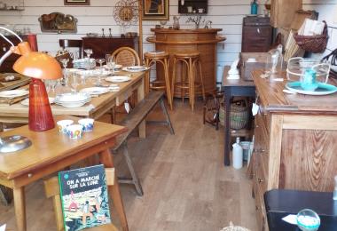 Brocante au bonheur des curieux