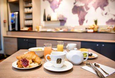 Brit Hôtel Buffet