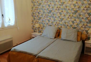 Room-1-bed-160 or 2 beds 80