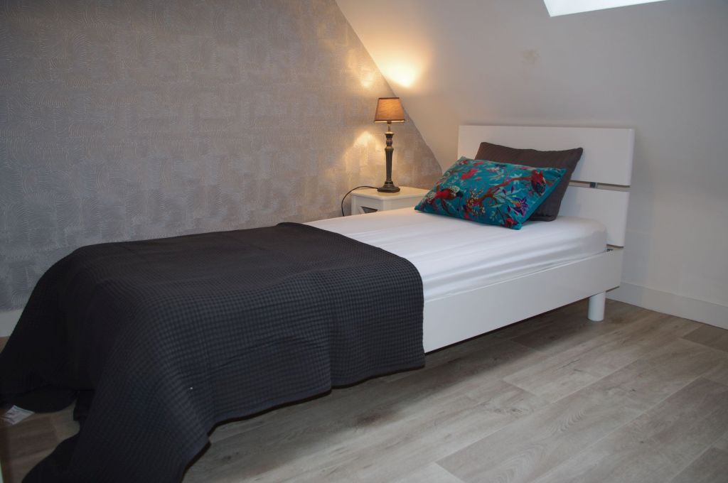 Chambre grise 1 - JAIN PLOMODIERN