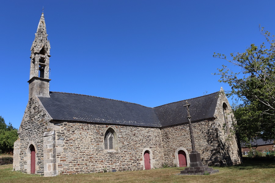 Chapelle_Guenily_Pleyben_vue_generale