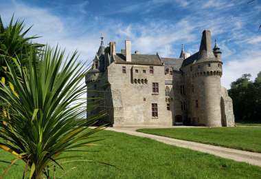 @ Château de Kérouzéré