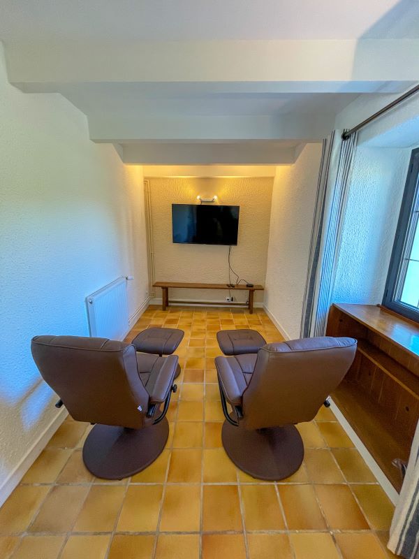 TV corner-Ty Melen