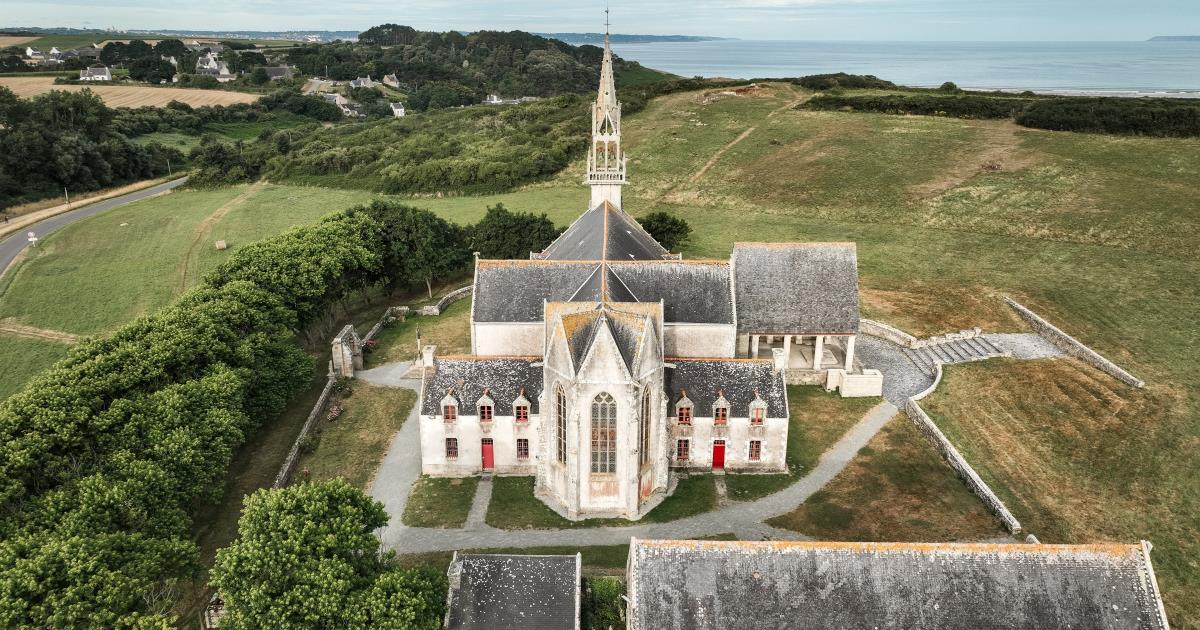 Chapelle SainteAnneLaPalud Tourisme MenezHom Atlantique (Bretagne Finistère) Chapelle SainteAnneLaPalud Tourisme MenezHom Atlantique (Bretagne Finistère)