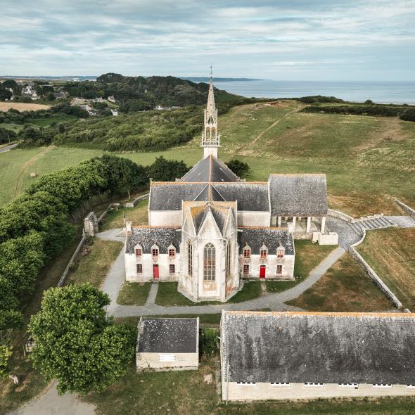 Sainte-Anne-La-Palud chapel 