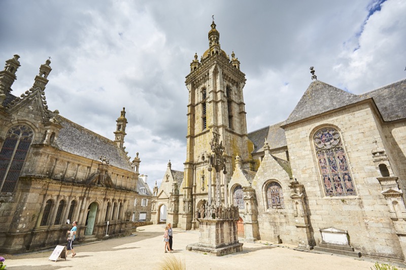Enclos paroissial de SaintThégonnec Tout commence en Finistère
