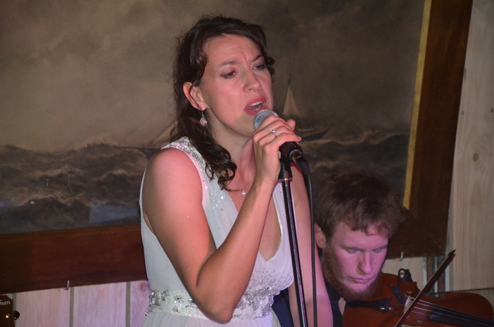 "Les Mercredis de L'Aber Wrac'h" : Gwennyn "chants celtique"