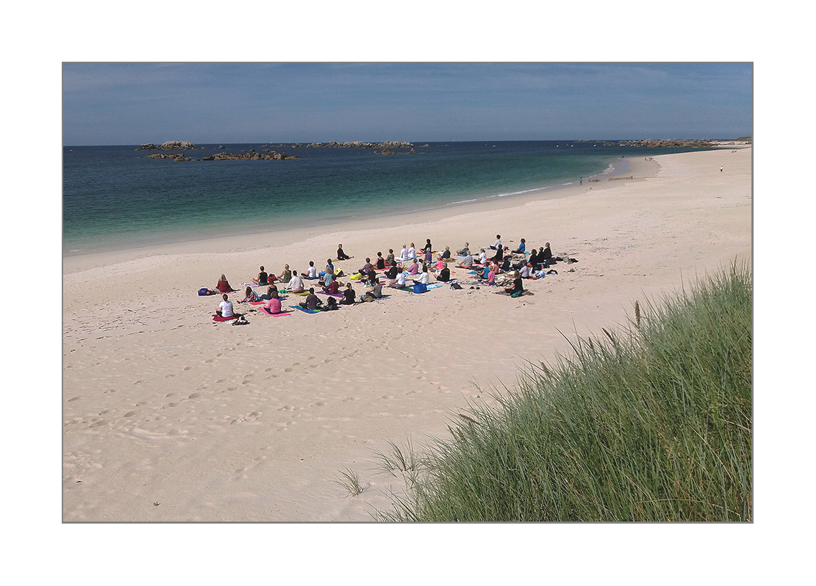 YOGA À LA PLAGE