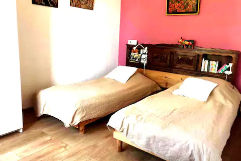 LE-CLOS-DES-AGAPANTHES-Les-lits-de-la-chambre