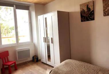LE-CLOS-DES-AGAPANTHES-vue-de-la-chambre