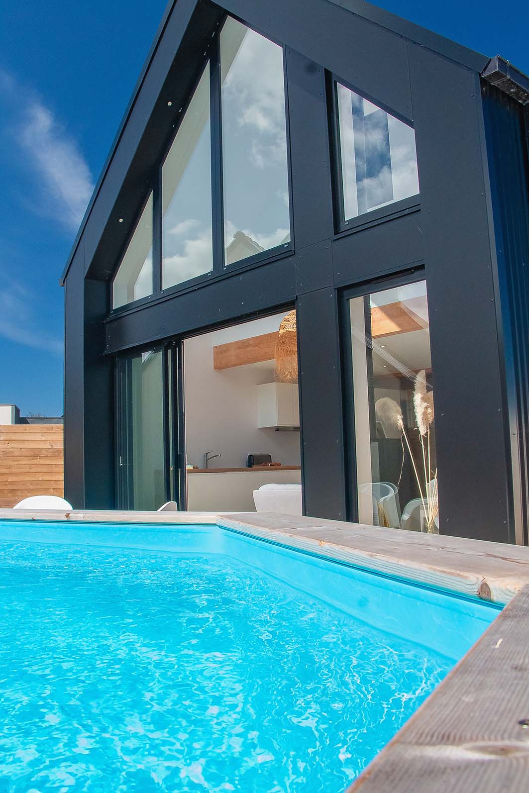 La Portsallaises côté piscine