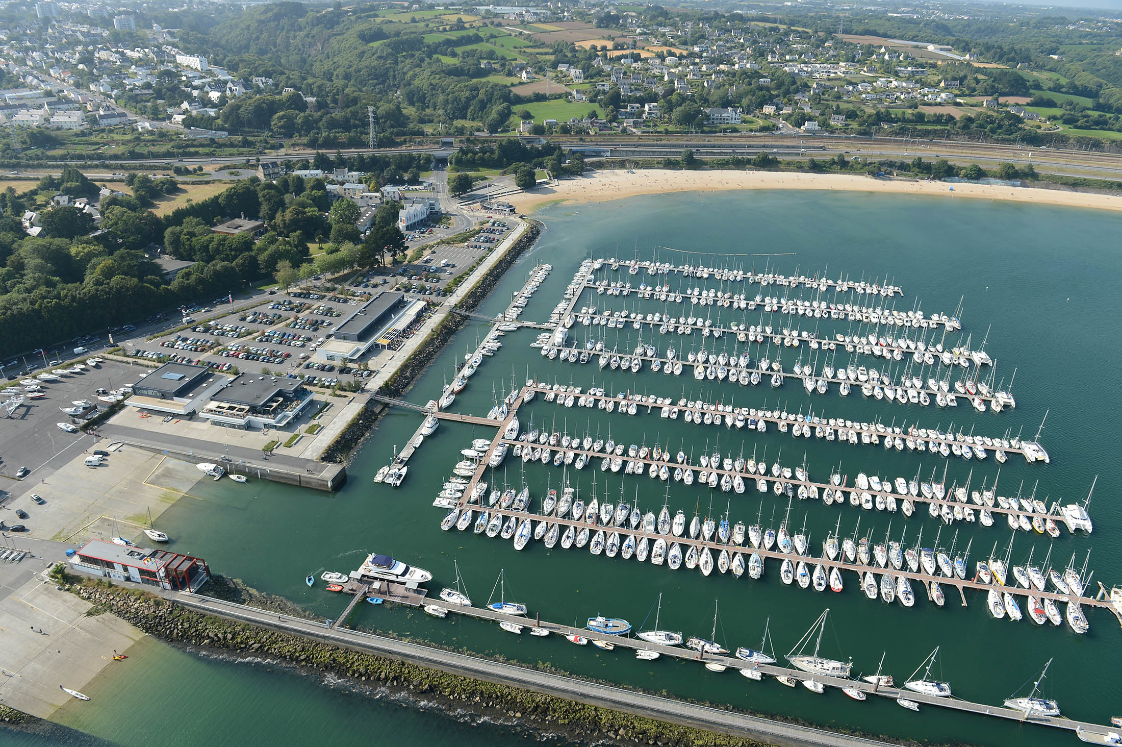 MARINA_DU_MOULIN_BLANC
