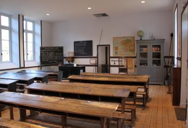Musée école rurale -Photo classe 1910 par M.Grall- GUIDE 2018