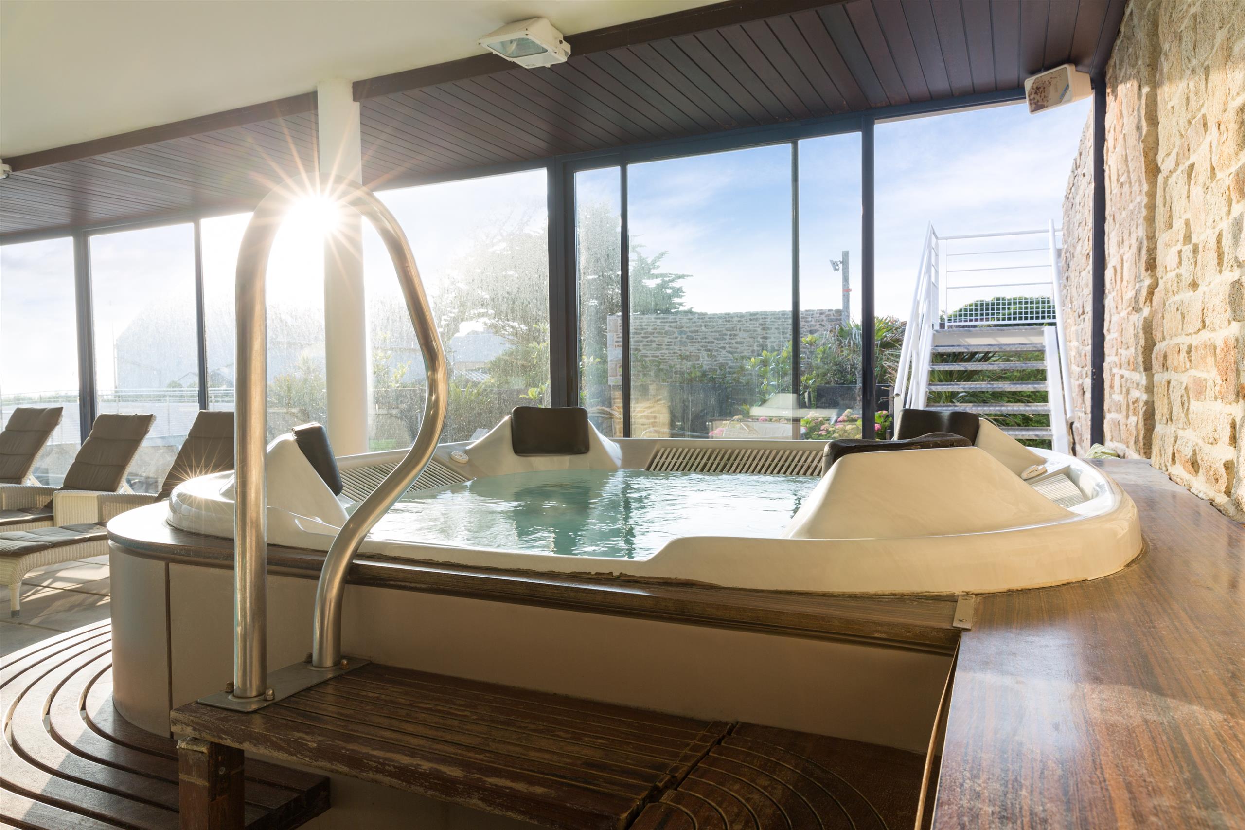 NewBrand-F100-FR-plougonvelin-jacuzzi-8741