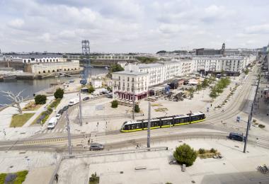 PEF_Drone_050siam tram