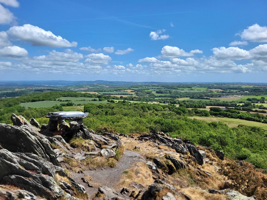 Roche_Feu_Gouézec_Randonnée_Vue_Montagnes_Noires_Finistère_Bretagne