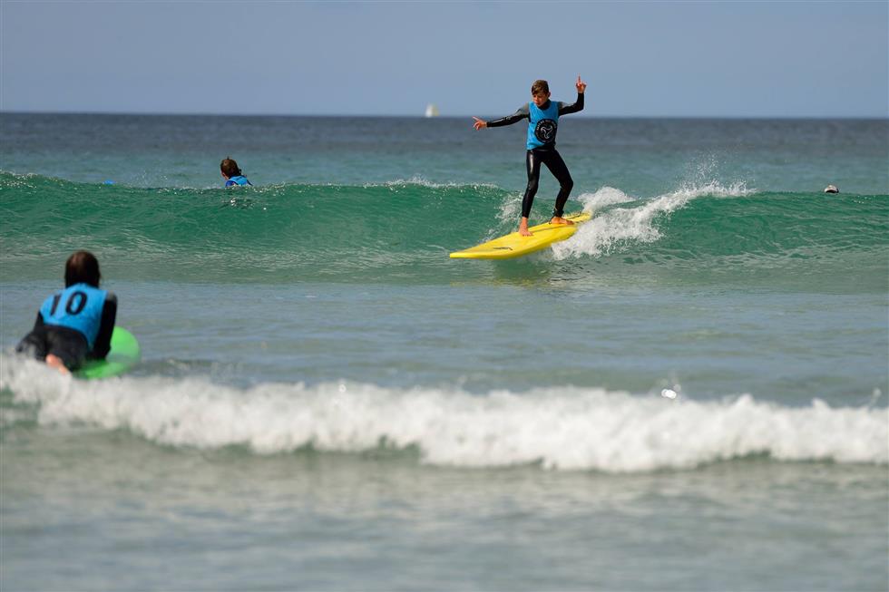 Surfing_des_abers_1