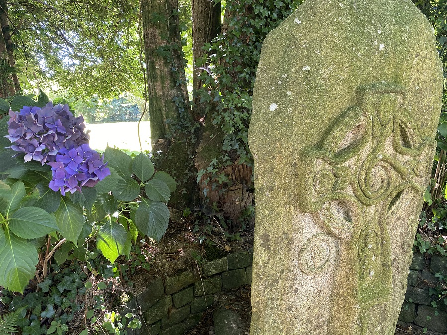 chapelle_lospars_chateaulin_stele