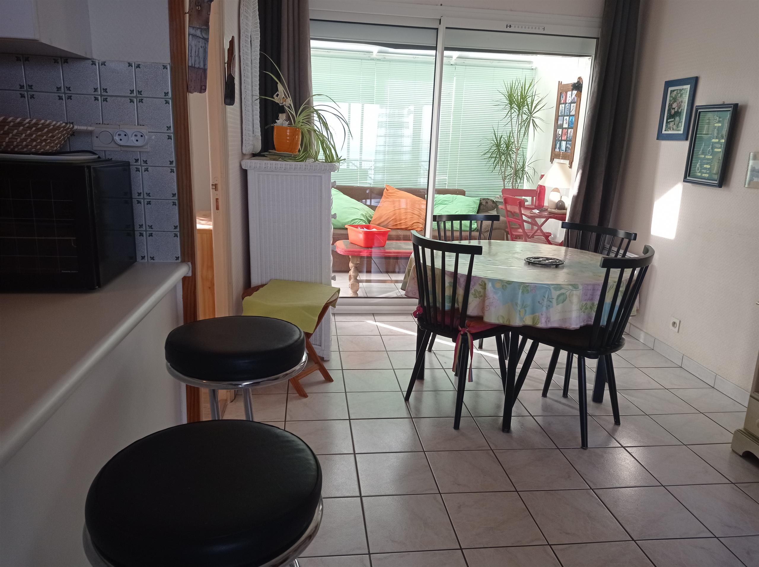 kitchen living room