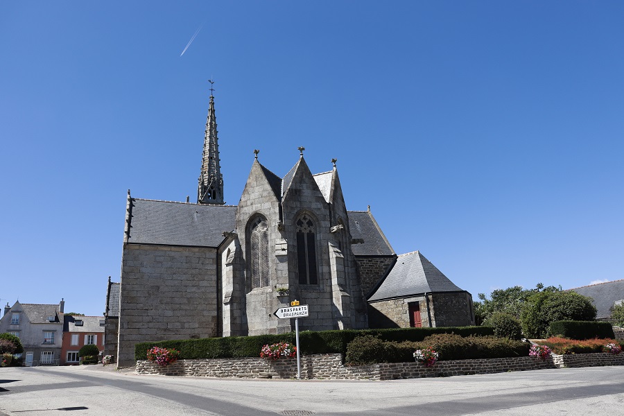 eglise_saint_blaise_le_cloitre_pleyben_vue_ensemble