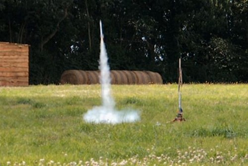 fabrication et lancement d'une fusée