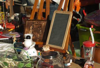 flea-market-1732562_1920