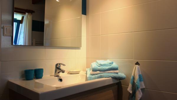 gite_ti_izella_salle_de_bain_1