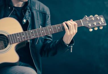 guitar-756326_1920