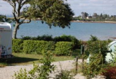 Camping les pieds dans l'eau jcc1