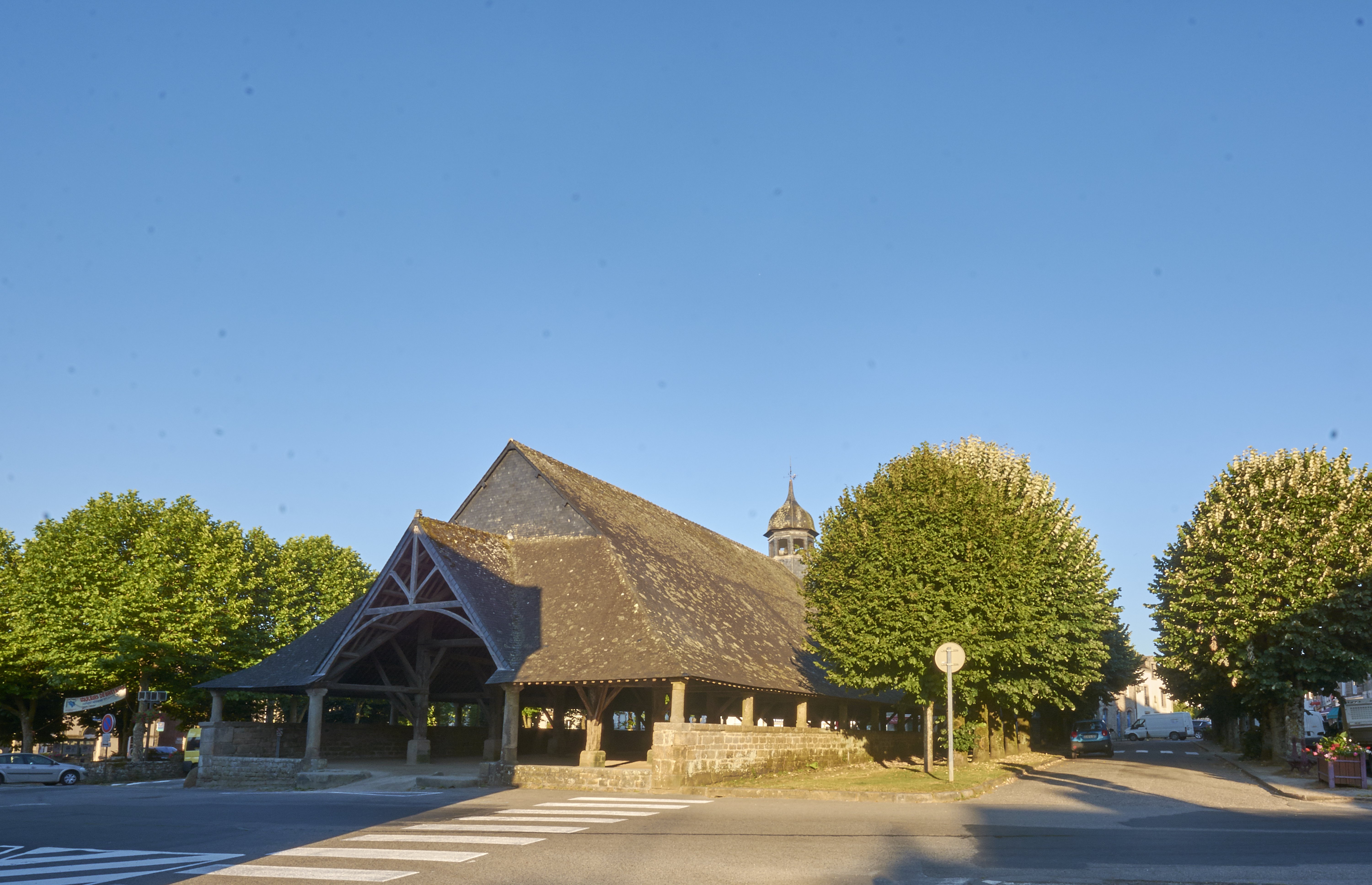 place des halles - Le Faouët 