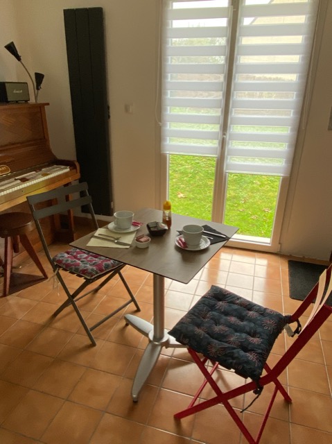 thumbnail_presentation petit dej.JPG.