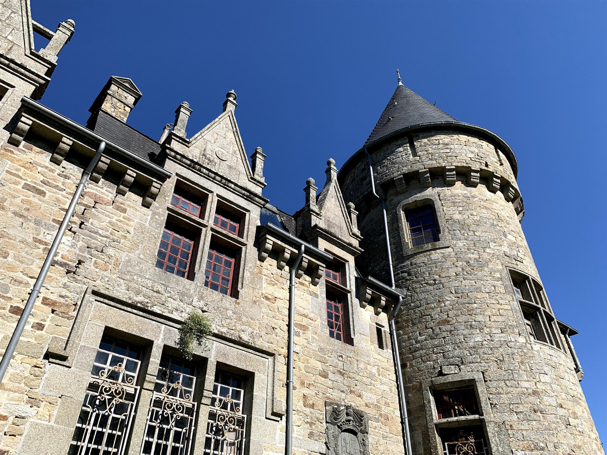 Kervéatoux tour