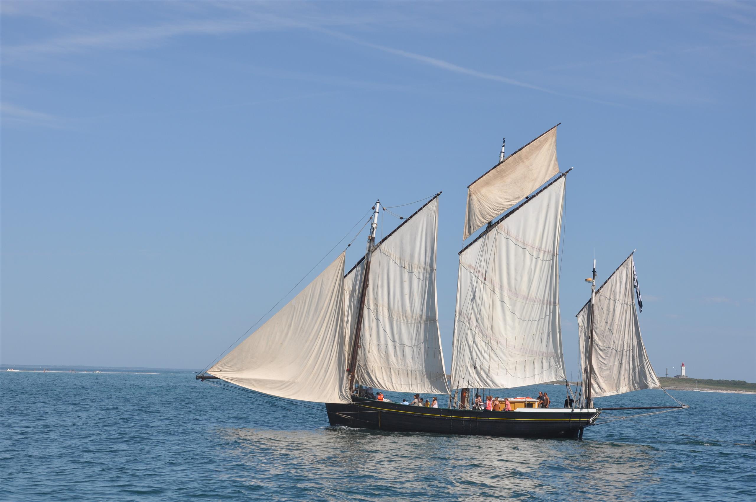 vedettes-odet-glenan-benodet-croisiere-corentin